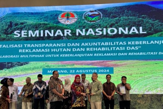 Perhatikan Kepentingan Masyarakat Dalam Proses Rehabilitasi DAS - JPNN.COM