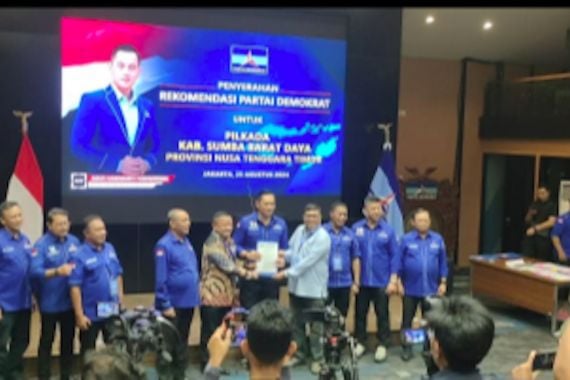 Demokrat Resmi Usung Agustinus – Soleman di Pilkada SBD 2024 - JPNN.COM