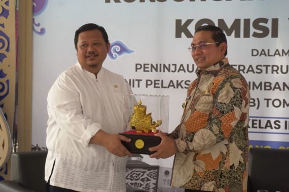 Pj Bupati Sumedang Siap Dukung Upaya Komisi V DPR Optimalkan Kinerja UPPKB Tomo - JPNN.COM