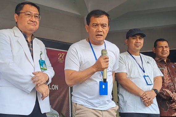 Tes Kesehatan di RSUP Dr Kariadi, Luthfi Berdoa Semoga Lulus, Gus Yasin Mengaku Enjoy - JPNN.COM