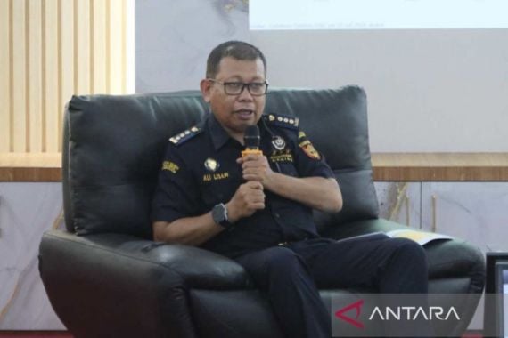 DJBC Sulbagsel Sudah Sita 9,32 Juta Batang Rokok Ilegal pada Semester I 2024 - JPNN.COM