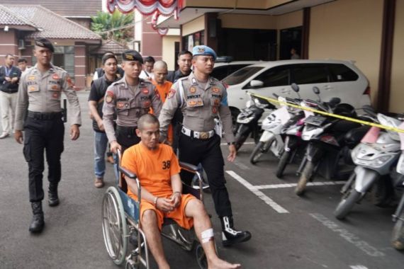 Polisi Tembak Residivis Spesialis Maling Motor di Tasikmalaya - JPNN.COM