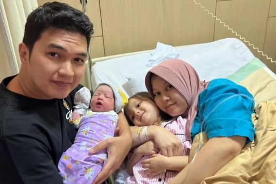 Aldi Taher Umumkan Nama Bayi yang Baru Dilahirkan Salsabillih - JPNN.COM