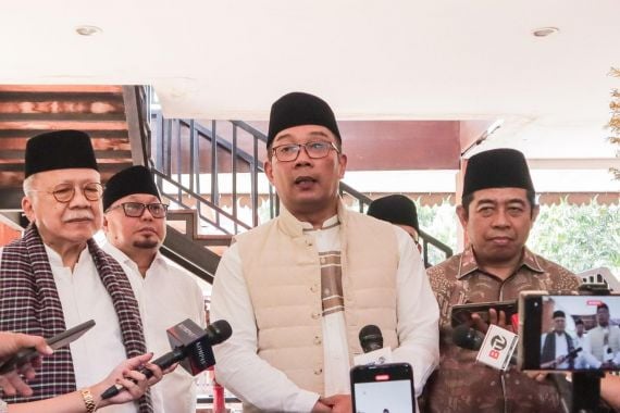 Ridwan Kamil Janji Carikan Tempat Tinggal untuk Warga Kampung Bayam - JPNN.COM