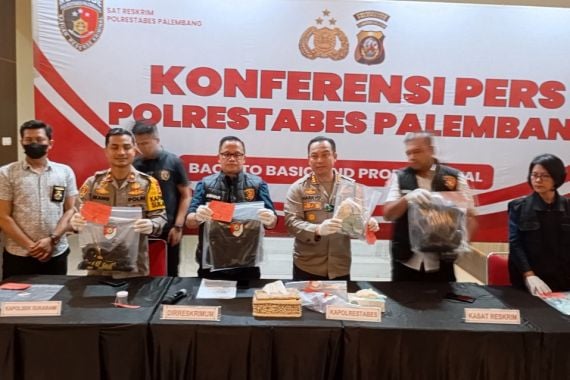 Seusai Memerkosa & Membunuh Siswi SMP, Pelaku Bercerita kepada Teman-temannya - JPNN.COM