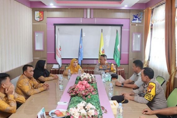 Polres Rohul Gandeng Civitas Akademika UR Ciptakan Pilkada 2024 Damai - JPNN.COM