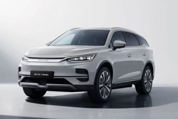 BYD Tang 2025 Siap Mengaspal, Lihat Nih Penampakannya - JPNN.COM