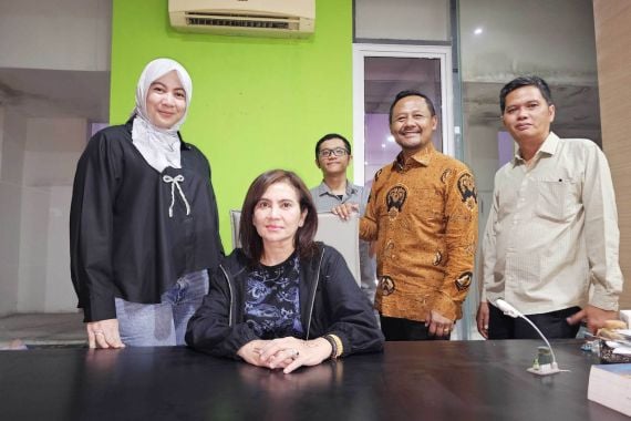 Kecewa Klaim Asuransi Ditolak, Anggia Novita Siapkan Langkah Hukum - JPNN.COM