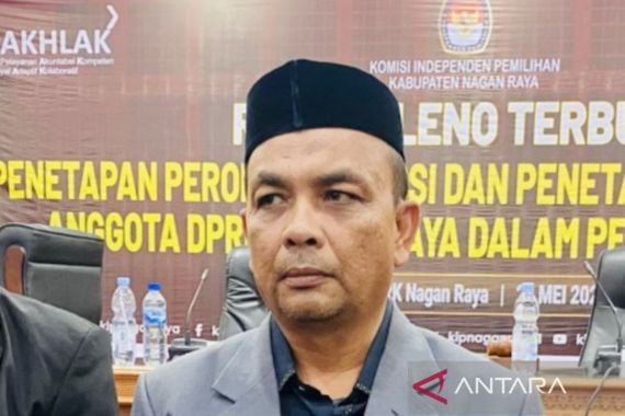 Ipar Daftar jadi Calon Bupati, Ketua KIP Nagan Raya Danda Runtala Berjanji Netral - JPNN.COM