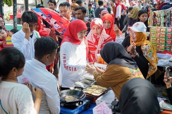 Tidak Pernah Mengecewakan Rakyat, Khofifah Raih Dukungan Kuat Kalangan Akar Rumput Jatim - JPNN.COM