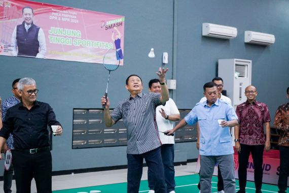 Bambang Soesatyo Dorong Peningkatan Prestasi Olahraga Bulu Tangkis Nasional - JPNN.COM