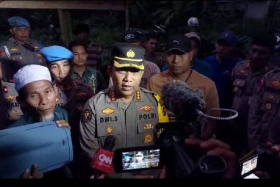 Polda Sumbar Temukan Barang Bukti Diduga Milik Pelaku Pembunuhan Gadis Penjual Gorengan - JPNN.COM