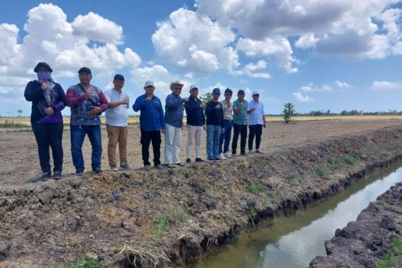 Mendongkrak Produktivitas Pertanian, Kementan Memonitori PAT di Tanah Laut - JPNN.COM