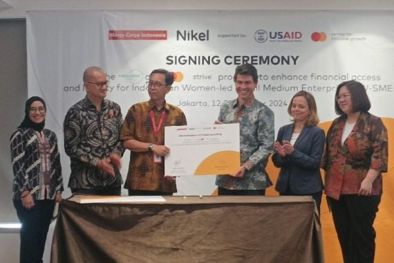 Dukung UMKM Perempuan, Mercy Corps Indonesia dan Nikel Luncurkan Chatbot Bu Mira - JPNN.COM