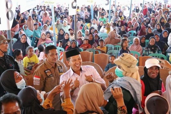 Pemimpin Peduli, Iksan Baharuddin Disambut Hangat Masyarakat Desa Padei Darat - JPNN.COM