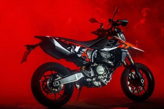 Ducati Hypermotard 698 Mono Terbaru Hadir dalam 2 Varian, Sebegini Harganya - JPNN.COM