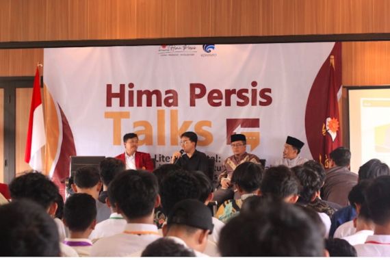 Hima Persis Gelar Diskusi Bertema Merdeka dari Judi Online untuk Menggapai Indonesia Emas - JPNN.COM