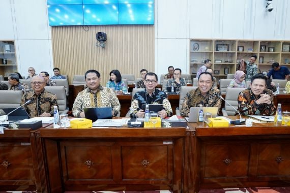 Didukung Komisi VI DPR, IFG Lanjutkan Inisiatif Strategis untuk Tumbuh Berkelanjutan - JPNN.COM