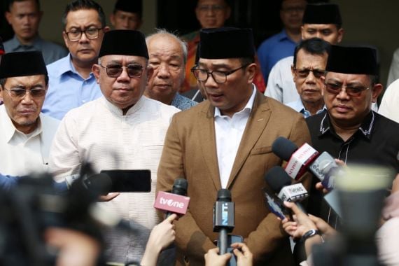 Ridwan Kamil Janji Menaikkan Penghasilan Pengurus RT dan RW di Jakarta - JPNN.COM