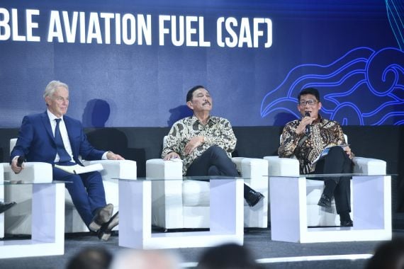 Pertamina Optimistis Bisa Kembangkan Bisnis Sustainable Aviation Fuel di Indonesia - JPNN.COM