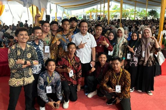 Kombes Manang Ajak Ribuan Mahasiswa Jauhi Narkoba dan Wujudkan Pilkada Damai - JPNN.COM