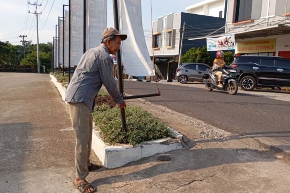 Lansia di Palembang Dibegal Seusai Salat Subuh, Begini Kondisinya - JPNN.COM