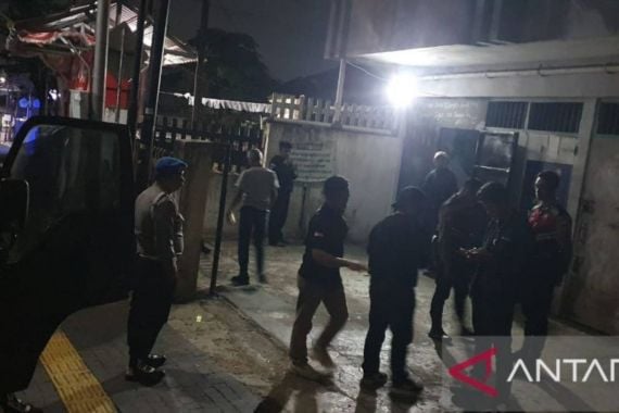 Dor! Pemilik Warung Kopi di Sukabumi Ditembak - JPNN.COM