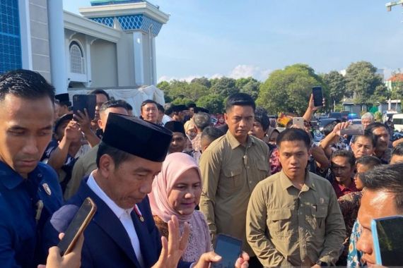 Jokowi Jadi Saksi Pernikahan Putra Khofifah di Surabaya - JPNN.COM