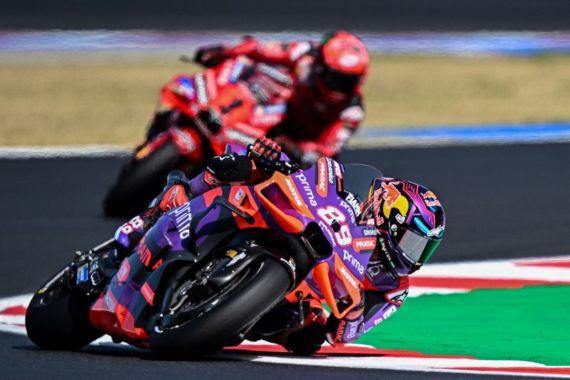 MotoGP Emilia Romagna: Martin Tantang Marquez Lebih Kencang - JPNN.COM