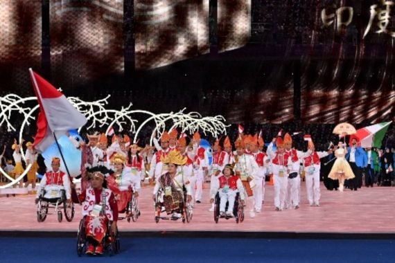 Opening Ceremony Paralimpiade 2024 Paris, Kontingen RI Tampilkan Kekayaan Budaya Nusantara - JPNN.COM