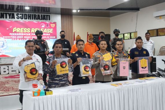 Ini Wujud Komitmen Kuat Bea Cukai Bengkalis dalam Memberantas Peredaran Narkotika - JPNN.COM