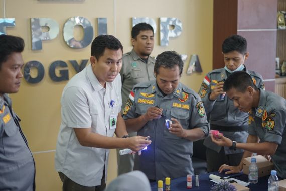 Bea Cukai Ajak Masyarakat di Wilayah Ini Gempur Rokok Ilegal Lewat Berbagai Kegiatan - JPNN.COM