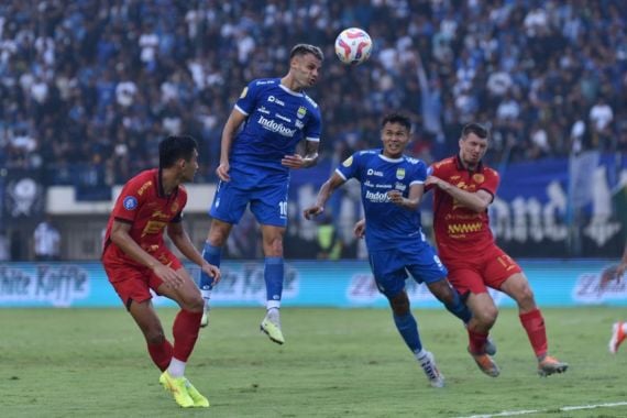 Persib Vs Persija 2-0, Panas! Dua Pemain Mandi Lebih Cepat - JPNN.COM