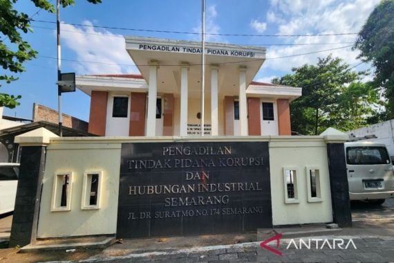 Terdakwa Korupsi Ketahanan Pangan di Semarang Divonis Bebas - JPNN.COM