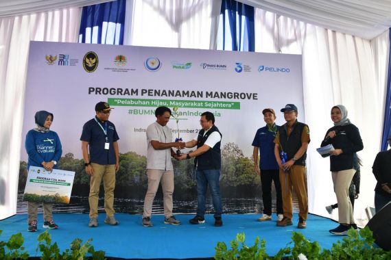 Realisasikan TJSL, Pelindo Gelar Kick Off Rehabilitasi Mangrove 2024 - JPNN.COM