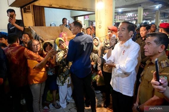 Jokowi Berpamitan ke Rakyat di Pontianak, Erick Thohir & Bahlil Sedih - JPNN.COM