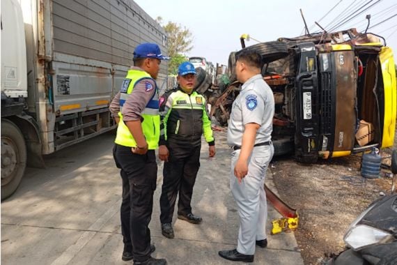 Jasa Raharja Menjamin Seluruh Korban Kecelakaan Bus dan Truk di Jalur Pantura Wilayah Pati - JPNN.COM