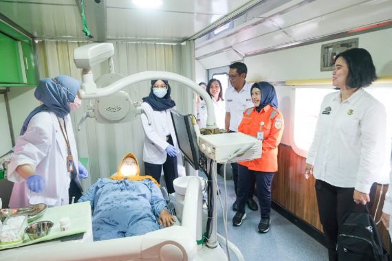 Peduli Kesehatan Masyarakat, KAI Divre III Hadirkan Layanan Rail Clinic di Stasiun Keramasan - JPNN.COM