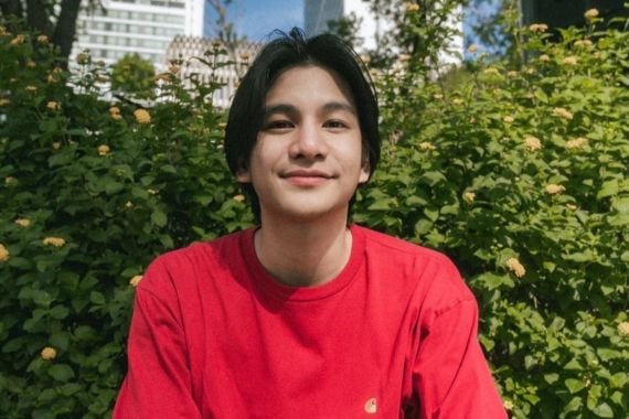 Phum Viphurit Perkenalkan Banyak Hal Baru Lewat The Other Side - JPNN.COM