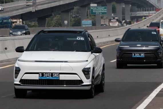 Hyundai Kona Electric Digeber dari Jakarta-Semarang Hanya Sekali Cas, Sebegini Sisa Beterainya - JPNN.COM