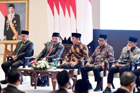 Pengumpulan Zakat Melonjak, Presiden Jokowi Puji Inovasi Digital BAZNAS - JPNN.COM