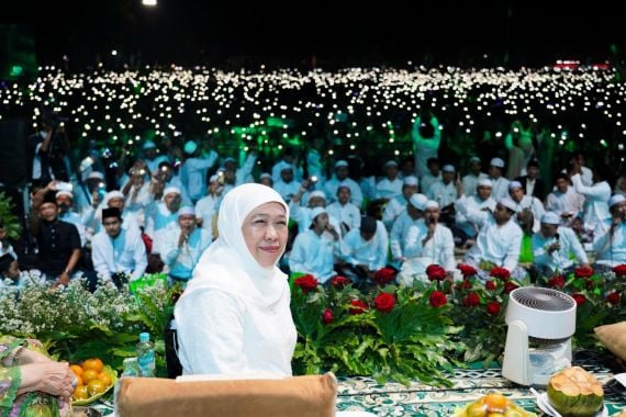 Muslimat NU Jombang Mendoakan Khofifah-Emil Menang di Pilkada Jatim - JPNN.COM