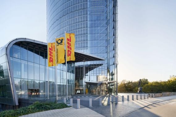 DHL Express Umumkan Penyesuaian Harga Tahunan untuk Indonesia per 1 Januari 2025 - JPNN.COM