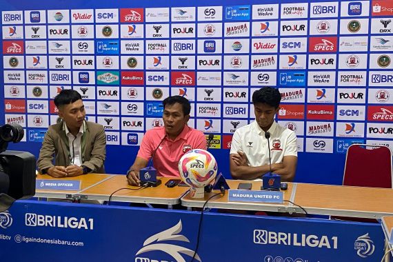 Madura United Menahan Imbang Persib, Pelatih Masih Belum Puas, Kenapa? - JPNN.COM