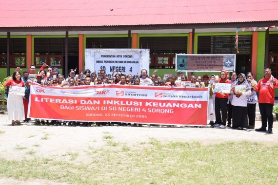 Asuransi Sinar Mas Gelar Literasi Keuangan & Bagikan 337 Asuransi Mikro untuk Siswa dan Nelayan - JPNN.COM