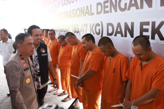 Polda Riau Bongkar Jaringan Narkoba Internasional, Buru Bandar Besar di Malaysia - JPNN.COM