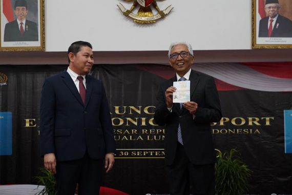 Indonesia Luncurkan Layanan Paspor Elektronik di Malaysia - JPNN.COM