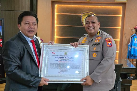 Lemkapi Anugerahi Biro SDM Polda Sumut Presisi Award - JPNN.COM