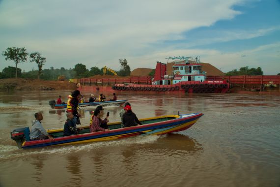 Trend Asia: Sungai Kapuas Terancam Tercemar Gara-Gara Ini - JPNN.COM