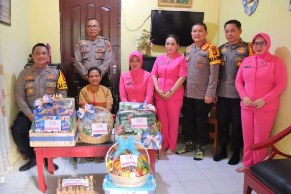 Tunjukkan Kepedulian, Polres Rohil Gelar Baksos dan Cooling System Menjelang Pilkada - JPNN.COM